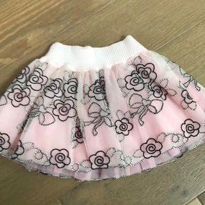 Monnalisa tulle tutu pink with black embroidery  4